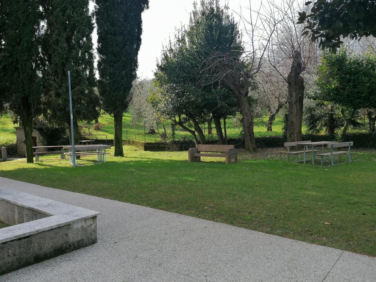 Bilocale Papavero, Magnolia O Girasole San Felice del Benaco Exteriör bild
